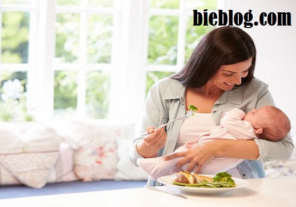 Mẹ sau sinh nên ăn gì để tốt cho mẹ và bé